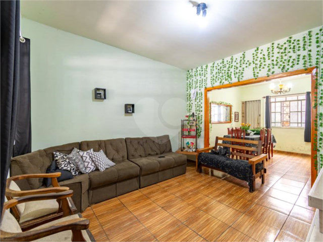 Sobrado à venda com 4 quartos, sendo 1 suíte,  em Brooklin, São Paulo, SP