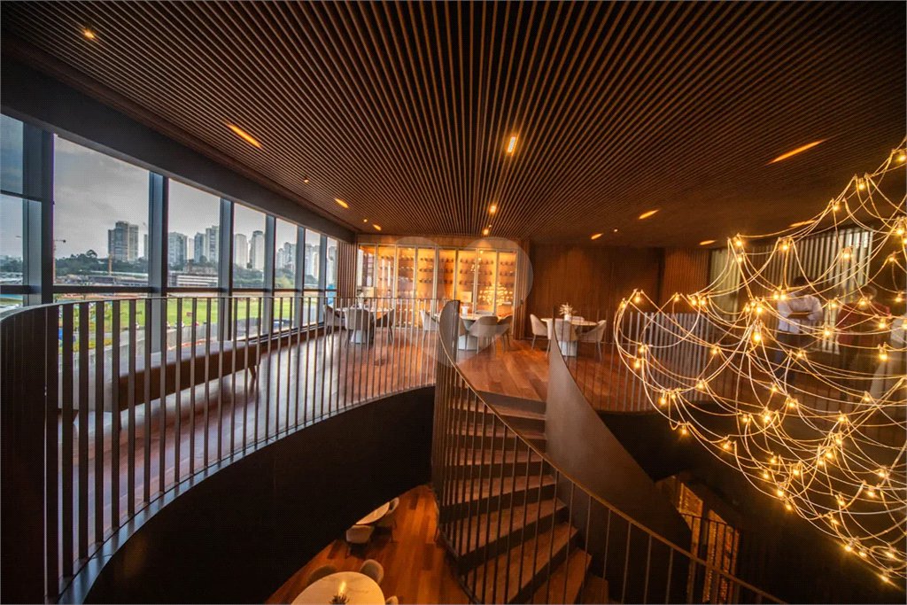 Apartamento à venda com 3 suítes em Jardim Morumbi, São Paulo, SP