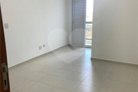Sobrado à venda com 3 quartos, sendo 1 suíte,  em Vila Pires, Santo André, SP