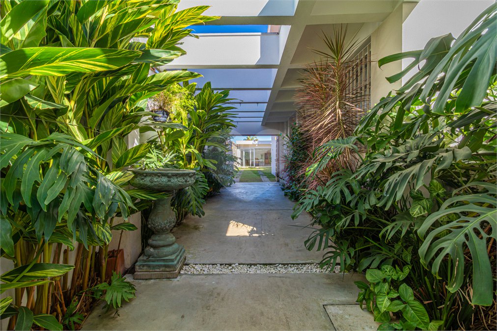 Casa à venda com 3 quartos, sendo 1 suíte, em Alto da Boa Vista, São Paulo, SP