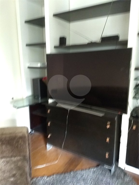 Apartamento à venda com 4 quartos, sendo 3 suítes, em Aclimação, São Paulo, SP