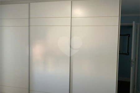 Apartamento à venda na Chácara Santo Antônio, 4 quartos