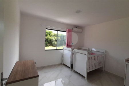 Casa à venda com 2 quartos, sendo 1 suíte, no condomínio Residêncial Villa Vicenzo, Rio de Janeiro - RJ