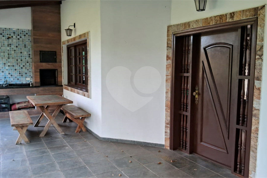Casa à venda com 3 quartos, sendo 1 suíte,  no condomínio Alpes da Cantareira, Mairiporã - SP
