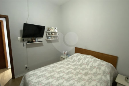 Casa Térrea à venda com 4 quartos, sendo 1 suíte, em Campo Grande, São Paulo, SP