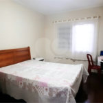 Casa à venda com 3 quartos, sendo 1 suíte, em Vila Nivi, São Paulo, SP