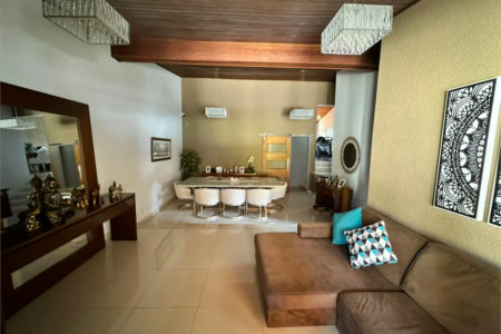 Casa à venda com 3 quartos, sendo 1 suíte,  no condomínio Residencial Jardim das Flores 1510, Cotia - SP