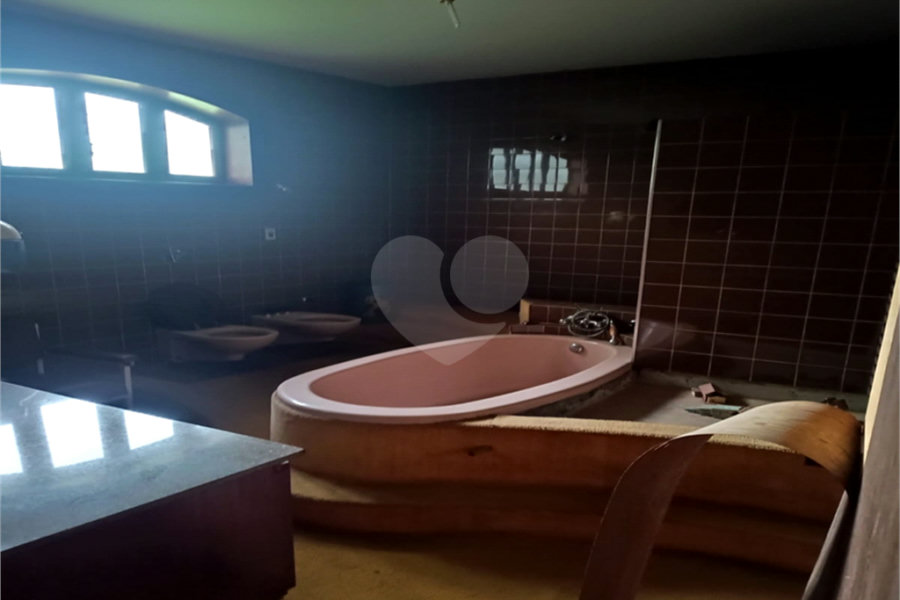 Casa à venda com 4 quartos, sendo 2 suítes, no condomínio Associação Reserva das Hortênsias, Mairiporã - SP