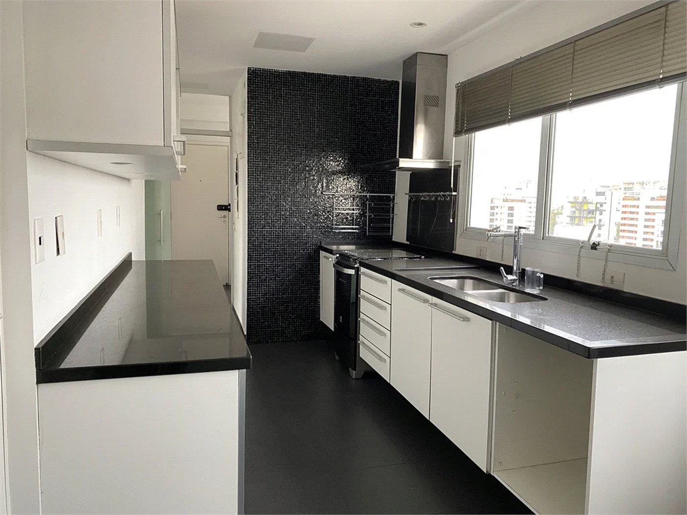 Apartamento à venda com 3 suítes em Vila Andrade, São Paulo, SP