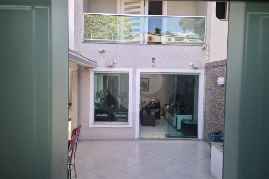 Sobrado à venda com 3 quartos, sendo 1 suíte, em Tremembé, São Paulo, SP