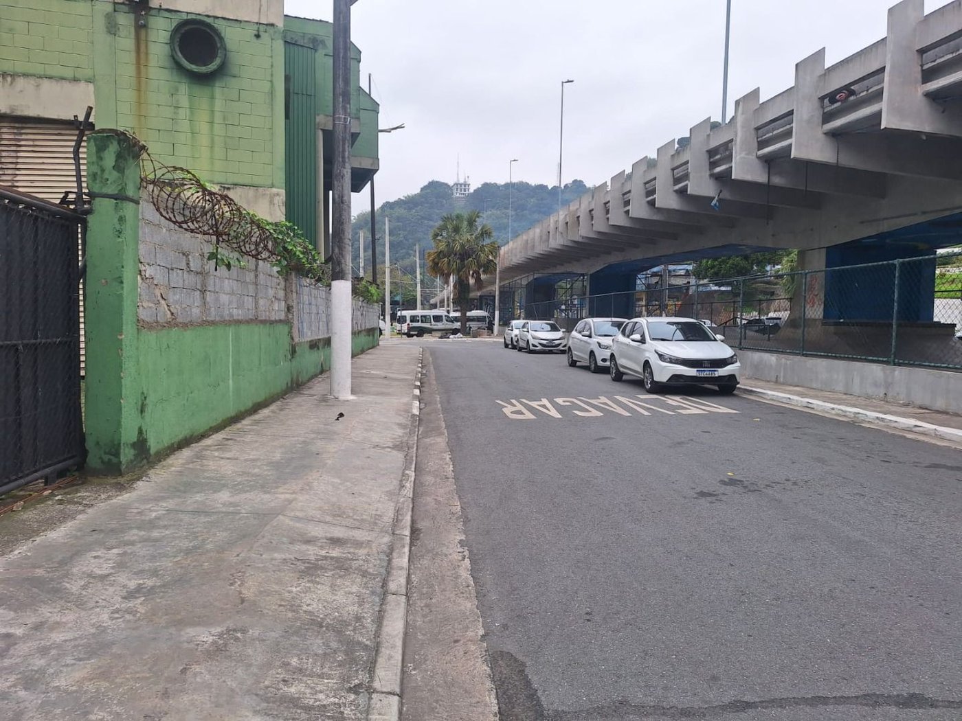 Galpão à venda, 3285 m² por R$ 5.500.000,00 - Valongo - Santos/SP