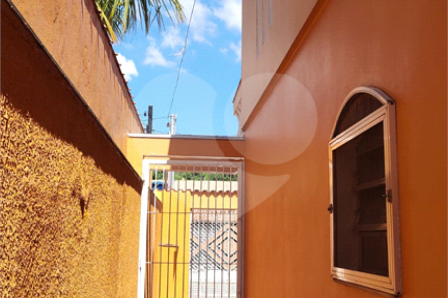 Sobrado à venda com 3 quartos, sendo 1 suíte,  em Artur Alvim, São Paulo, SP
