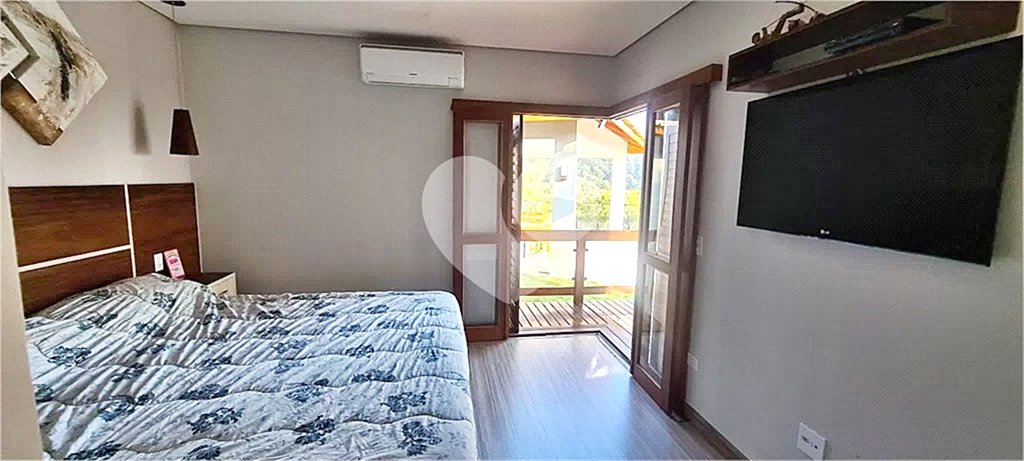 Casa à venda ou para alugar com 3 suítes no condomínio Jardim da Montanha I, Mairiporã - SP