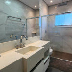 Casa à venda com 5 quartos, sendo 2 suítes, no condomínio Residencial Jardim Primavera, Louveira - SP