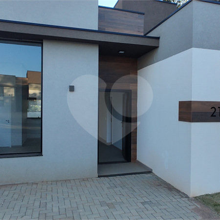 Casa à venda com 3 suítes no condomínio Reserva Ybyra, Atibaia - SP