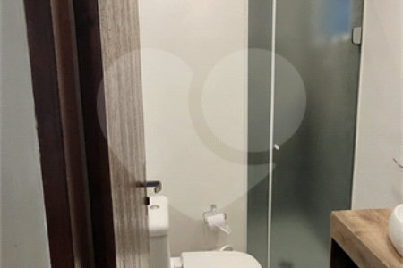 Sobrado à venda com 5 quartos, sendo 4 suítes, em Jardim Franca, São Paulo, SP