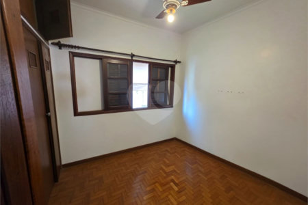 Casa Térrea 5 quartos bem localizada com piscina.
