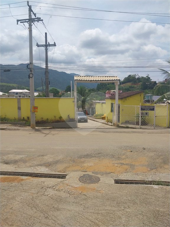 Casa à venda com 4 quartos, sendo 1 suíte, no condomínio Gramado do Mendanha, Rio de Janeiro - RJ