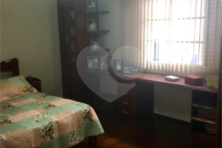 Sobrado à venda com 3 quartos em Vila Galvão, Guarulhos, SP