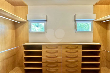 Casa à venda com 4 suítes no condomínio Recanto Impla, Carapicuíba - SP
