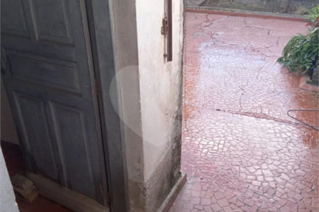 Sobrado à venda com 2 quartos em Vila Nivi, São Paulo, SP