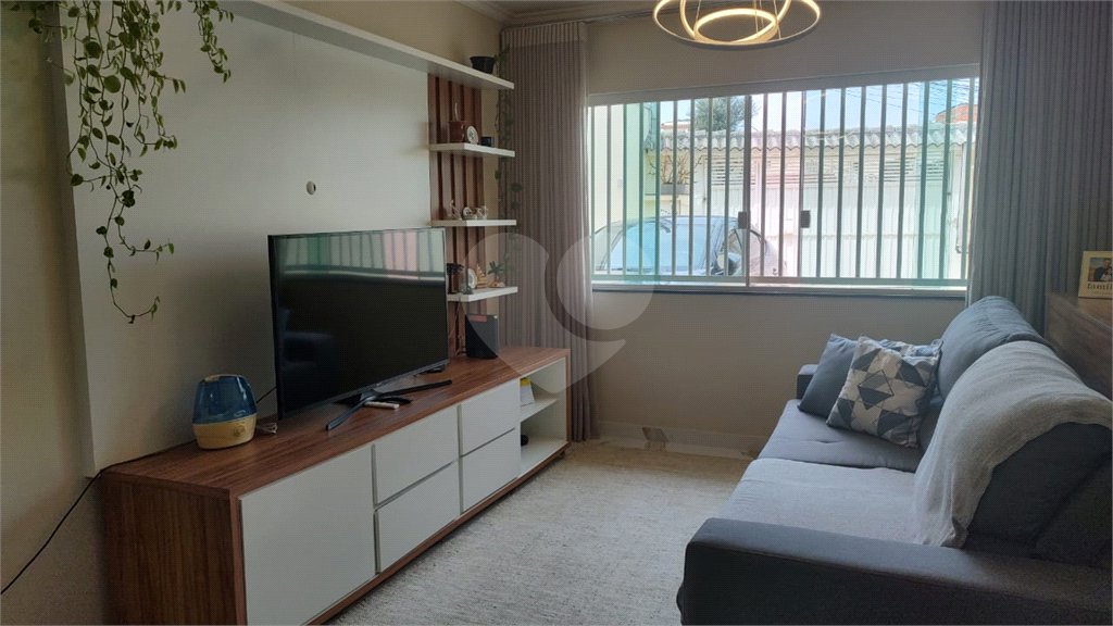 Sobrado à venda com 3 quartos, sendo 1 suíte, em Chora Menino, São Paulo, SP