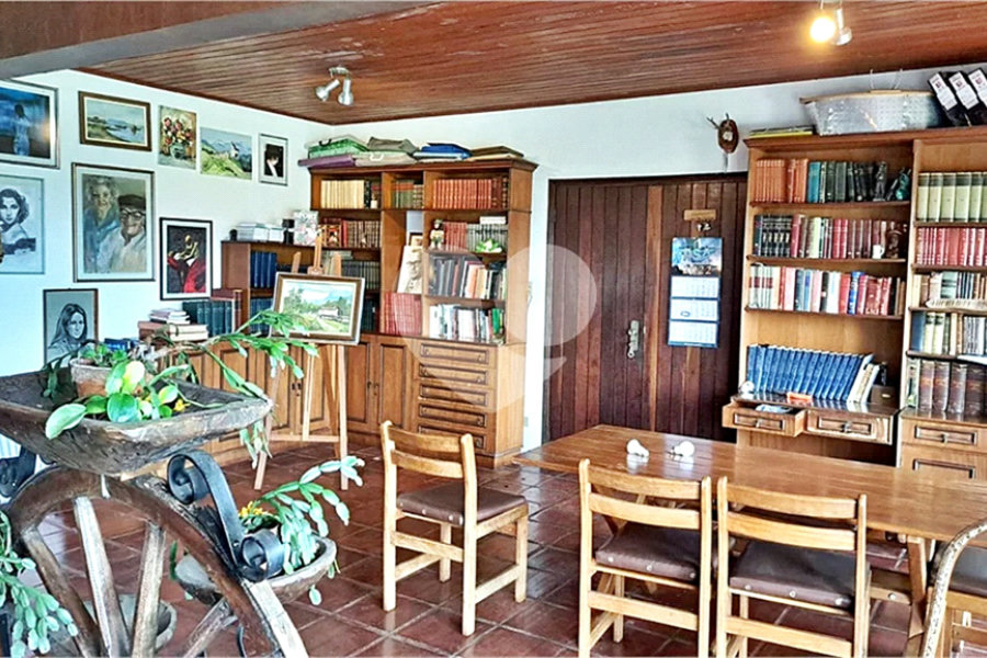 Casa à venda com 6 quartos, sendo 3 suítes, em Serra da Cantareira, Mairiporã, SP