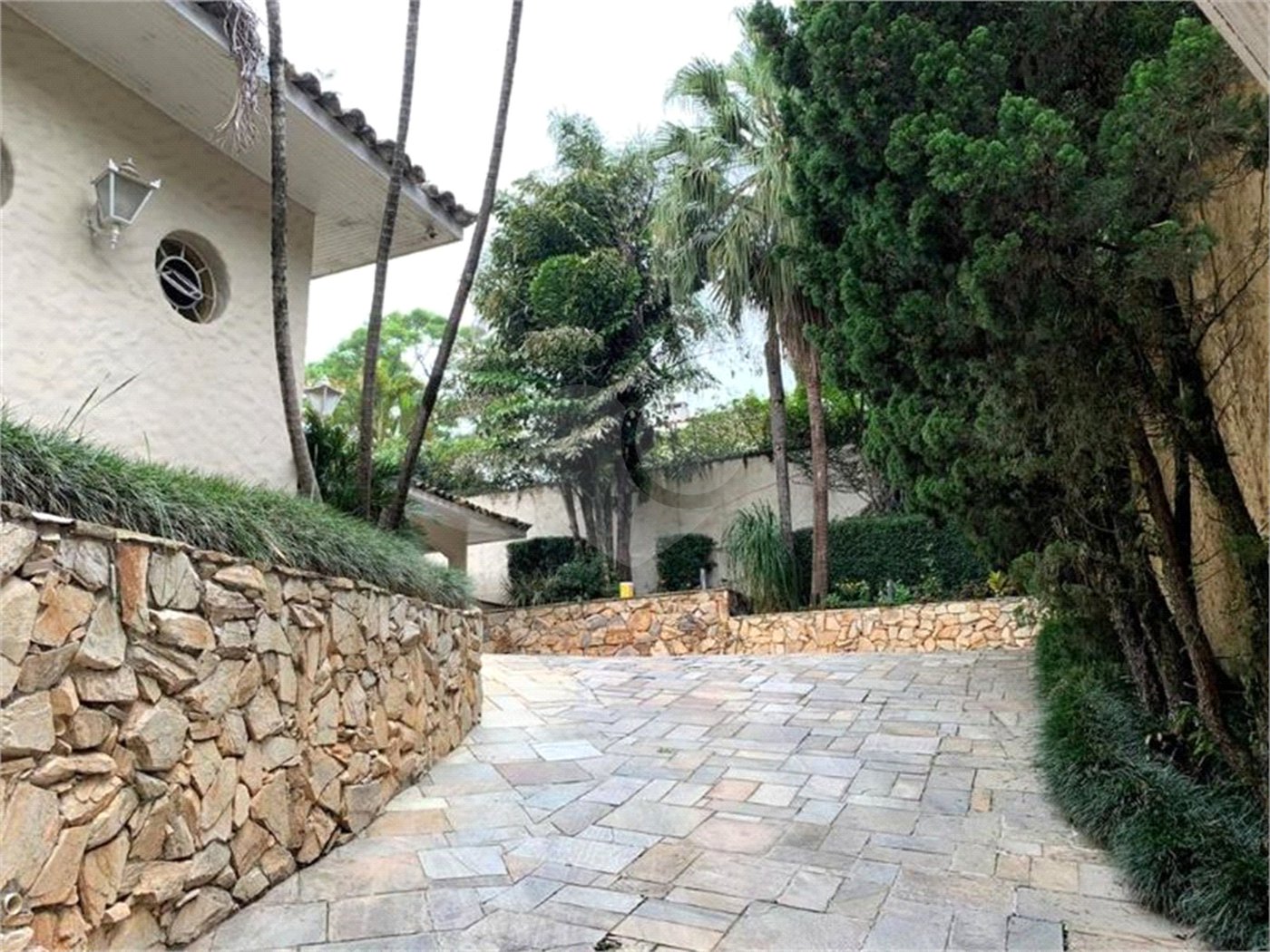 Casa à venda com 4 quartos, sendo 3 suítes,  em Fazenda Morumbi, São Paulo, SP