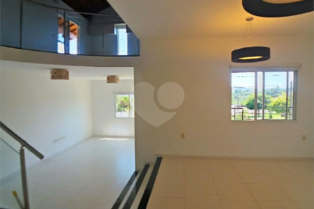 Casa à venda com 3 suítes no condomínio Terras de São Francisco, Vinhedo - SP
