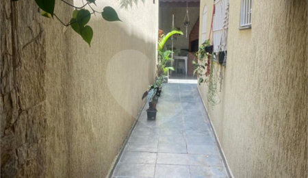 Casa à venda com 3 quartos, sendo 1 suíte, em Jardim Pinheiros, São Paulo, SP