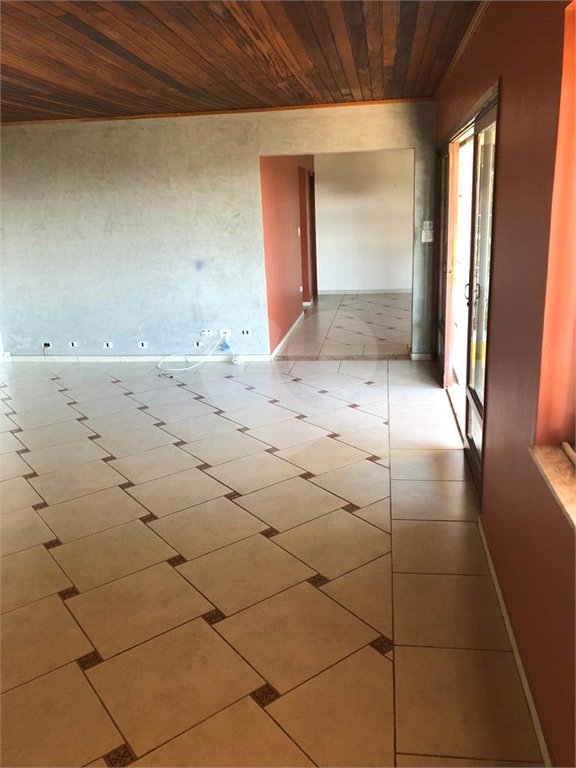 Casa Térrea à venda com 4 quartos, sendo 2 suítes, em Roseira, Mairiporã, SP