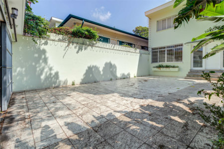 Sobrado à venda com 4 quartos, sendo 2 suítes,  em Brooklin, São Paulo, SP