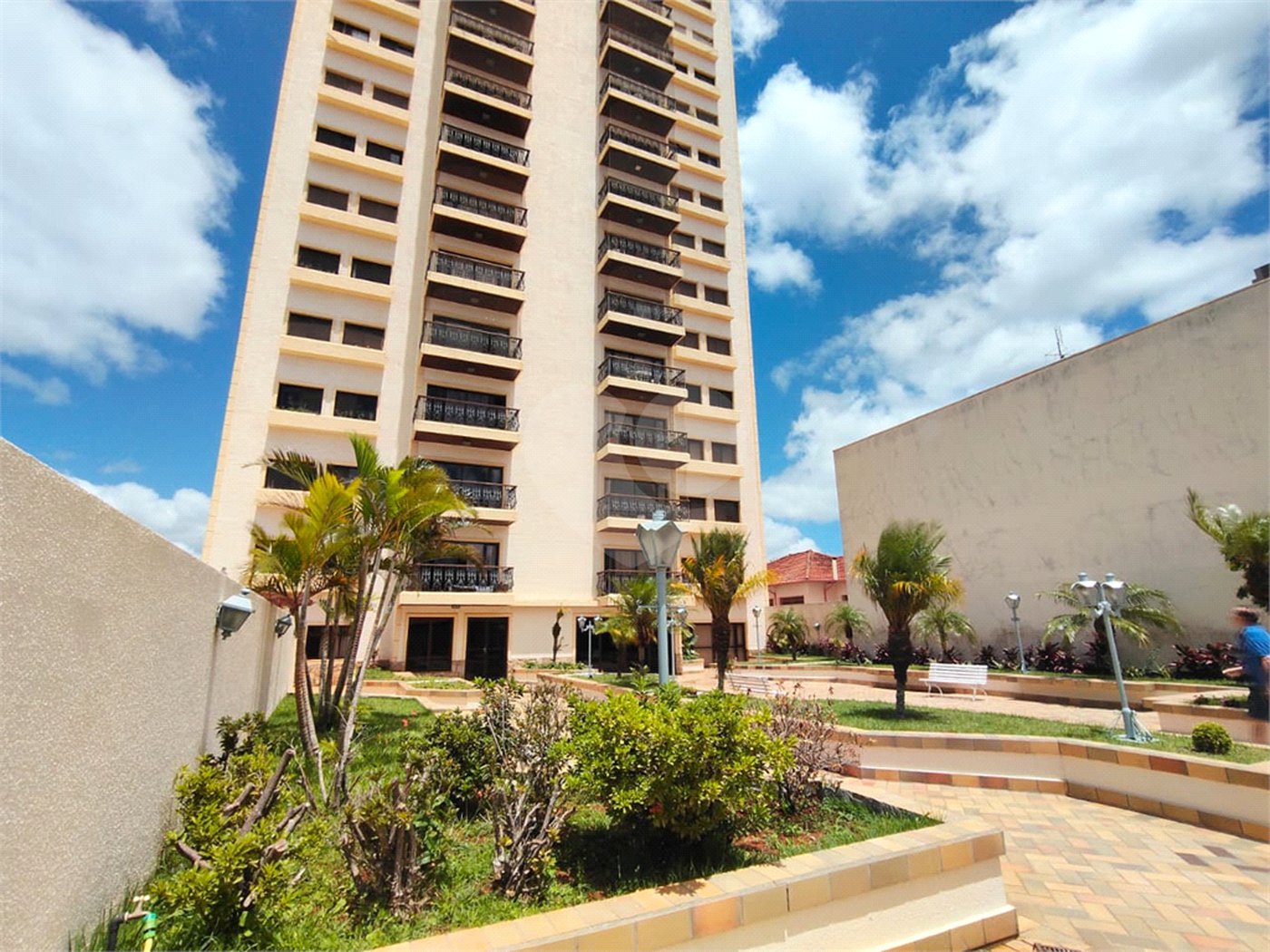 Apartamento à venda ou para alugar com 3 quartos, sendo 1 suíte, no Centro, Itapetininga, SP
