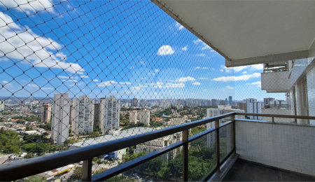 Apartamento à venda com 3 quartos, sendo 1 suíte,  em Alto da Boa Vista, São Paulo, SP
