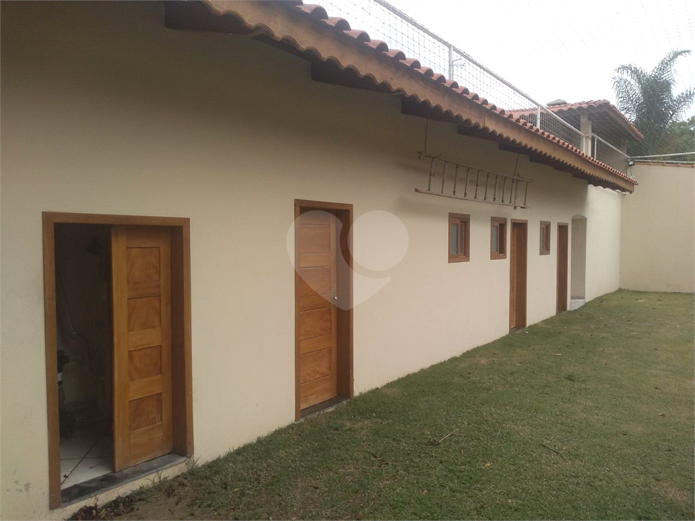 Chácara à venda com 4 suítes em Pirucaia, Mairiporã, SP