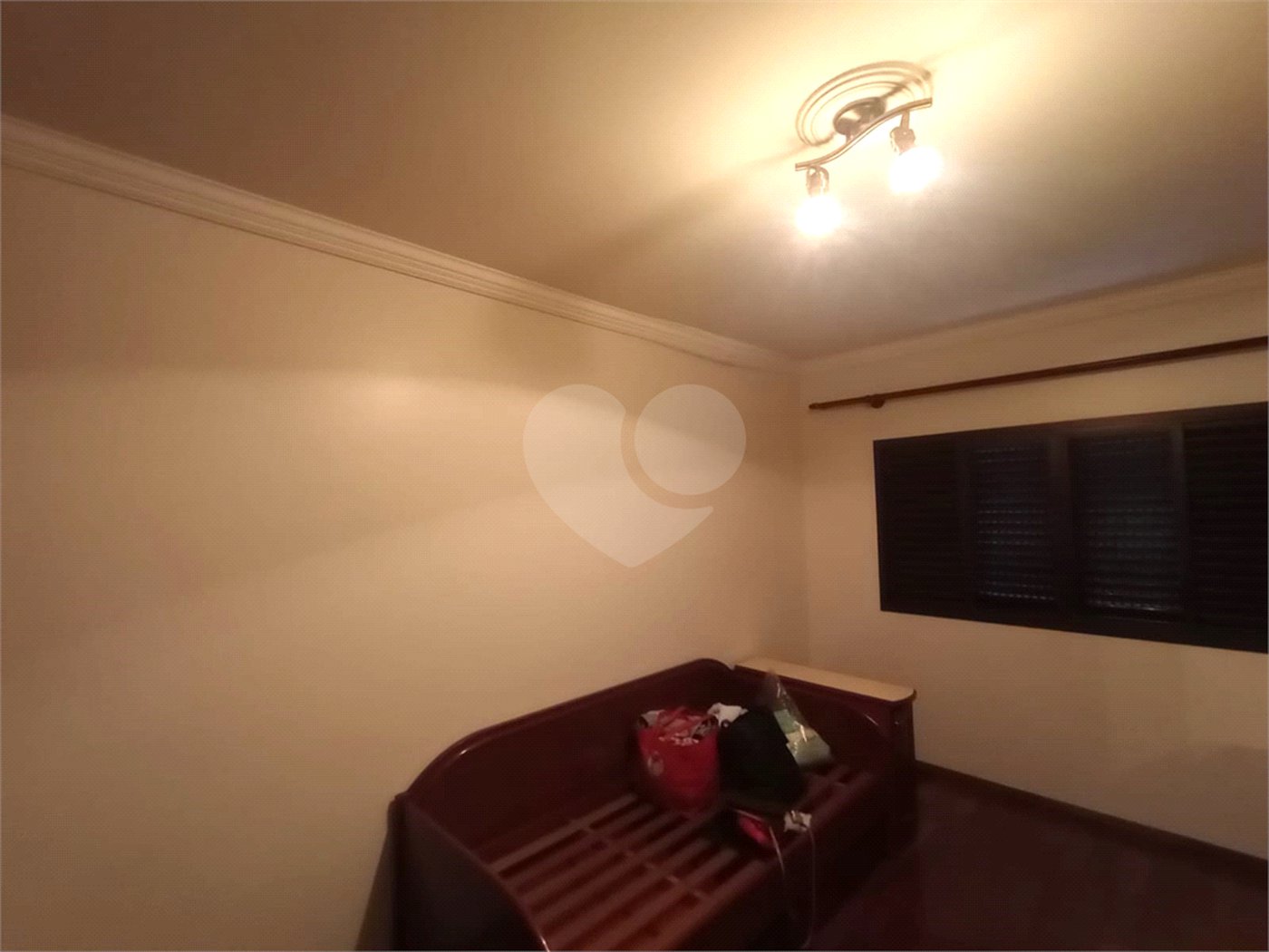 Sobrado à venda com 4 quartos, sendo 1 suíte, em Vila Macedópolis, São Paulo, SP