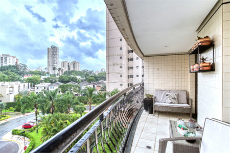 Apartamento à venda com 4 quartos, sendo 3 suítes, em Alto da Boa Vista, São Paulo, SP