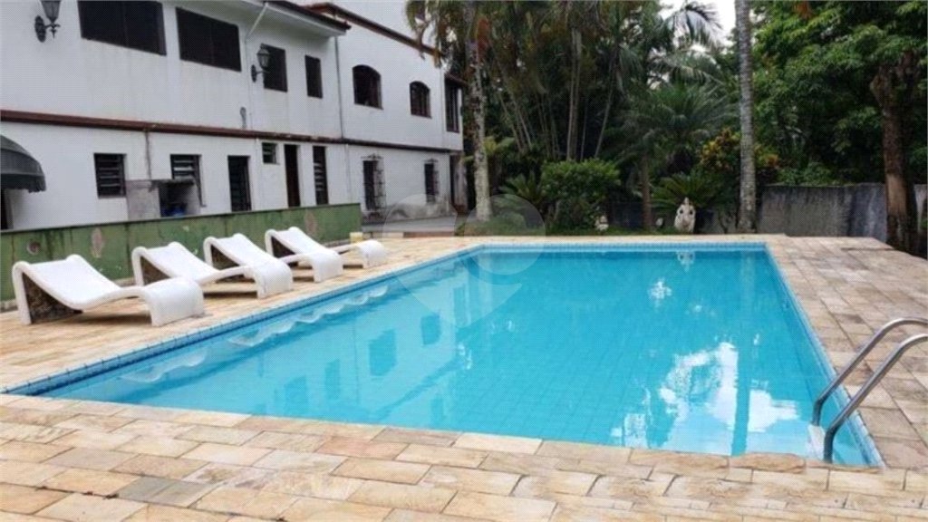 Casa à venda com 4 quartos, sendo 2 suítes, em Horto, São Paulo, SP