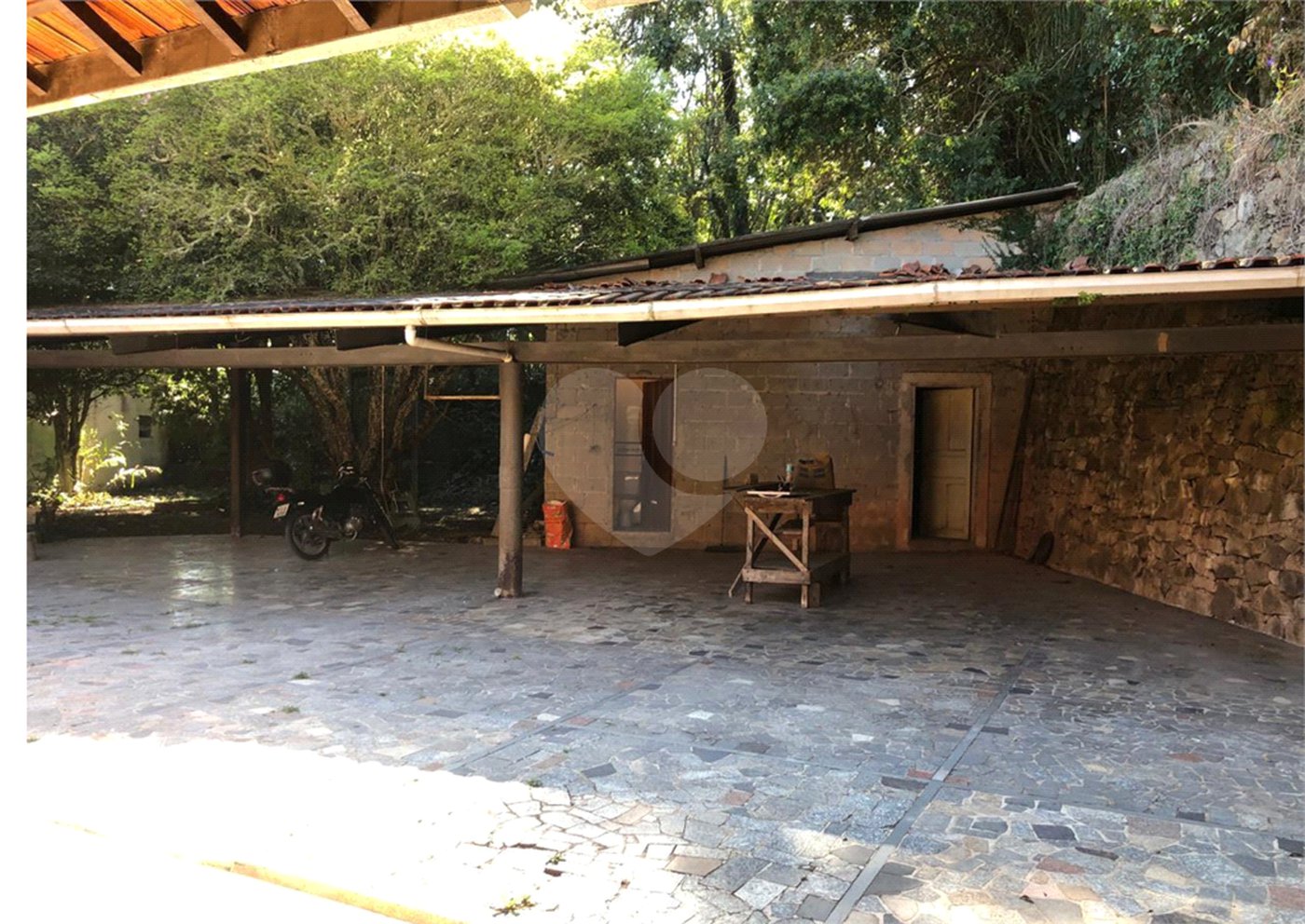 Casa à venda com 5 quartos, sendo 3 suítes, em Serra da Cantareira, Mairiporã, SP