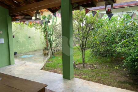 Casa à venda com 3 quartos, sendo 1 suíte,  em Jardim Fonte Áurea, Poá, SP