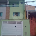 Sobrado à venda com 3 quartos, sendo 1 suíte, em Jardim do Estádio, Santo André, SP
