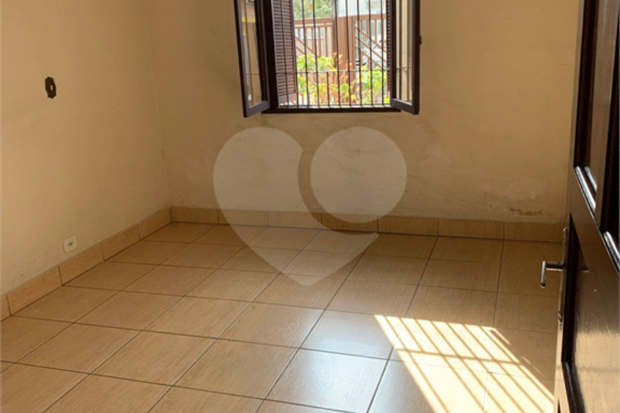 Sobrado à venda com 3 quartos no Brasilândia, São Paulo, SP