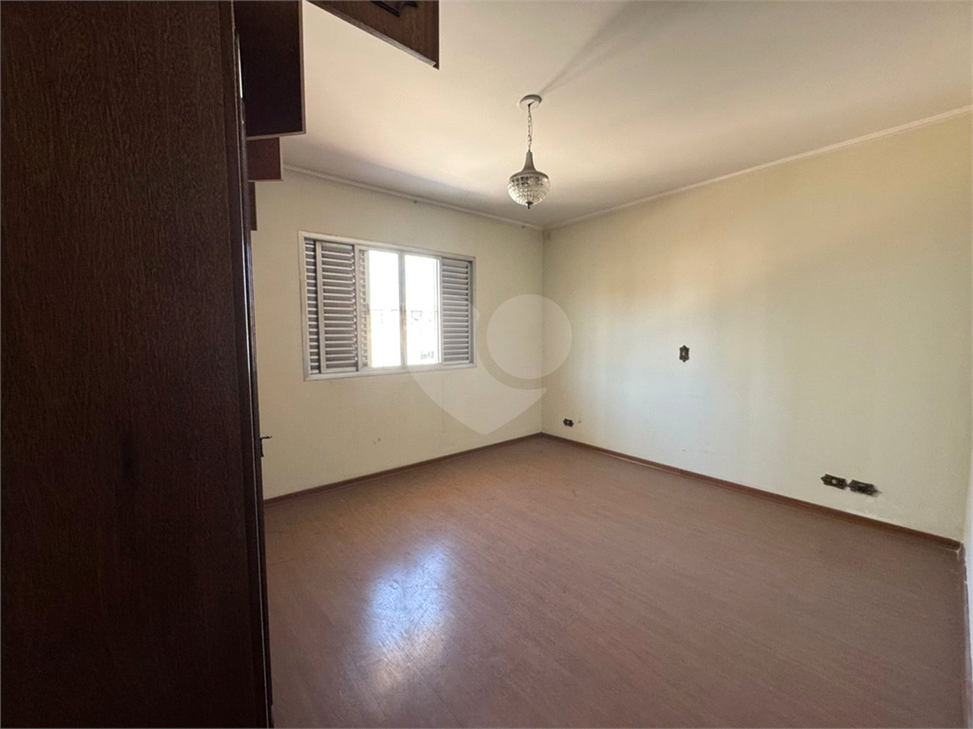 Casa à venda com 4 quartos, sendo 2 suítes,  em Vila Galvão, Guarulhos, SP