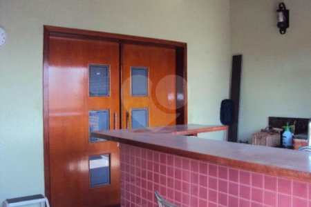 Sobrado à venda com 8 quartos em Vila Medeiros, São Paulo, SP