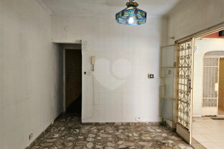 Casa à venda com 3 quartos, sendo 1 suíte,  em Água Branca, São Paulo, SP