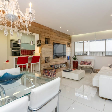 Apartamento à venda com 3 quartos, sendo 1 suíte, em Itaim Bibi, São Paulo, SP