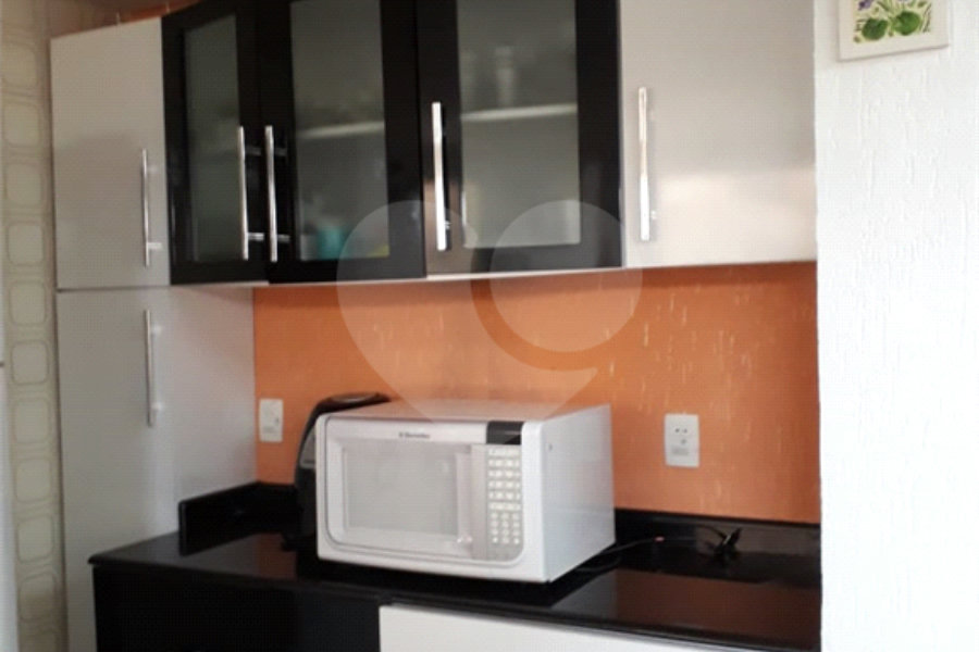 Sobrado à venda com 3 quartos, sendo 1 suíte, em Jardim Santa Mena, Guarulhos, SP