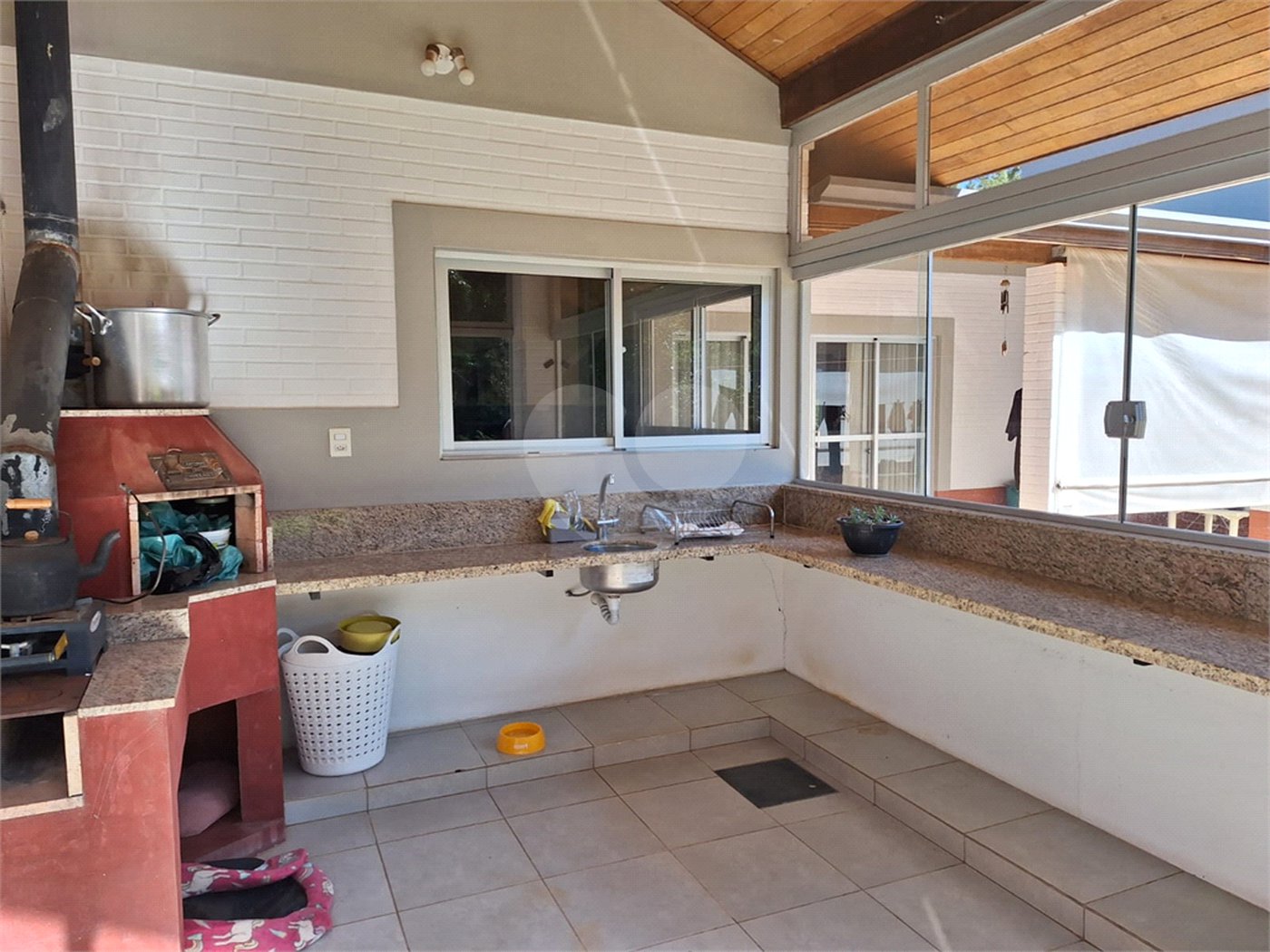 Chácara à venda com 3 quartos, sendo 1 suíte, em Chácara de Recreio Jardim Alvorada, Botucatu, SP