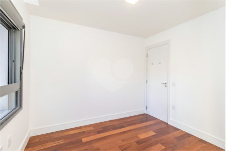 Apartamento à venda com 3 suítes em Campo Belo, São Paulo, SP