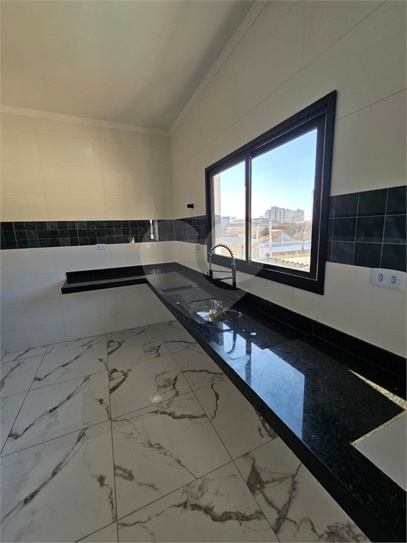 Casa à venda com 3 quartos, sendo 1 suíte,  em Maracanã, Praia Grande, SP